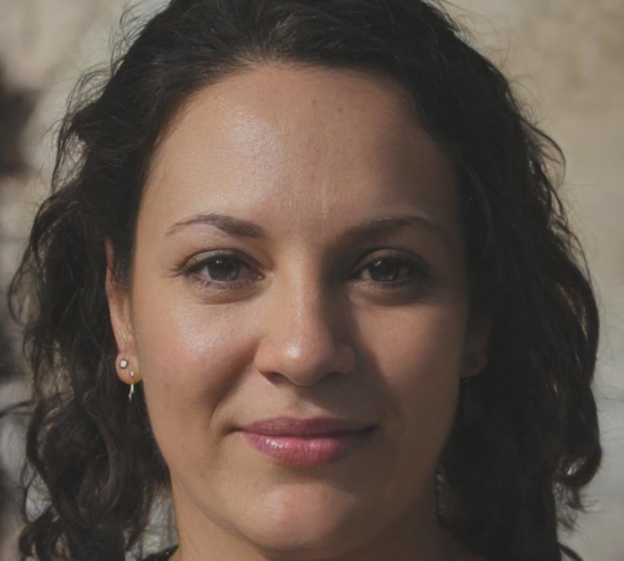 Estel Montalvo, coordinadora de materiales de estudio